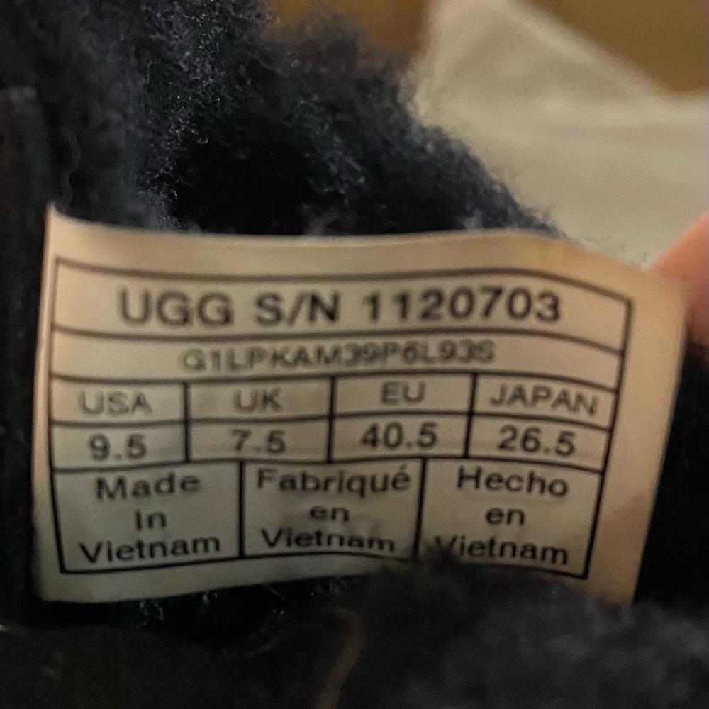 UGG Weylyn, Black, womens size 9.5 - Picture 9 of 9